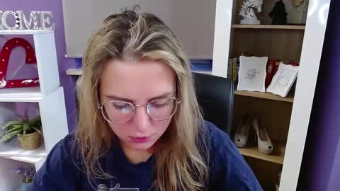 Z O E Y online show from 29, 10, 2025