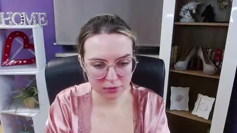 Z O E Y online show from 9, 1, 2026