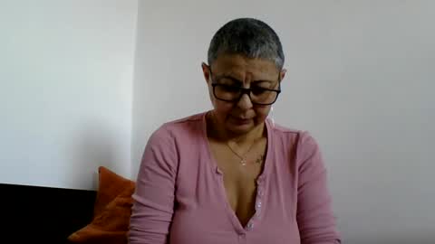Snapshot of blackwidow05 chatting on 16, 1, 2025 Black Widow online show from 16, 1, 2025