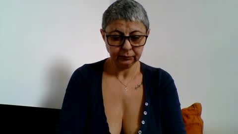 Snapshot of blackwidow05 chatting on 17, 2, 2025 Black Widow online show from 17, 2, 2025