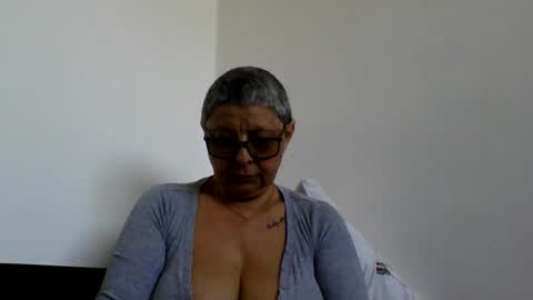 Snapshot of blackwidow05 chatting on 25, 4, 2026 Black Widow online show from 25, 4, 2026