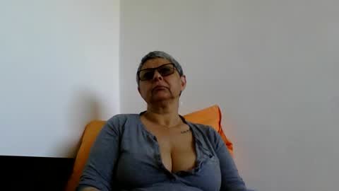 Snapshot of blackwidow05 chatting on 16, 5, 2026 Black Widow online show from 16, 5, 2026