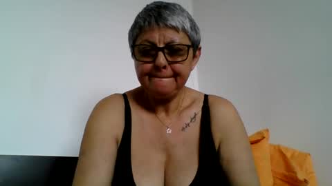 Snapshot of blackwidow05 chatting on 5, 6, 2026 Black Widow online show from 5, 6, 2026