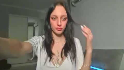 Ivy online show from 21, 10, 2025