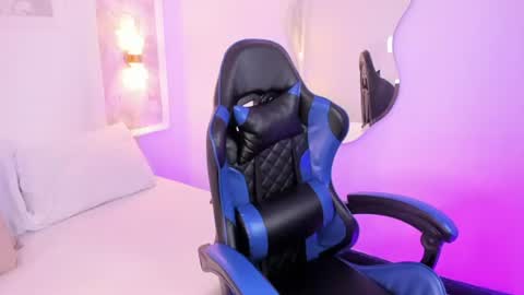 Snapshot of blair12_ chatting on 2, 7, 2026 B L A I R online show from 2, 7, 2026