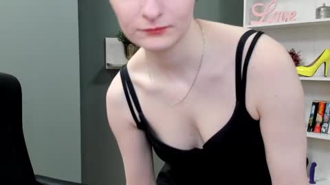 Snapshot of blair_erotic chatting on 2, 10, 2025 Blair online show from 2, 10, 2025