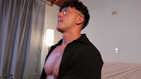 Blake Levi  Independent Model online show from 21, 12, 2024