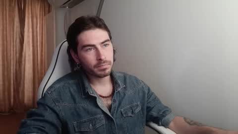 Snapshot of blakesedon13 chatting on 21, 10, 2025 BlakeSedon online show from 21, 10, 2025