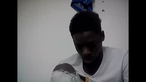 Snapshot of blesse_mixed chatting on 10, 9, 2025 Black brown online show from 10, 9, 2025