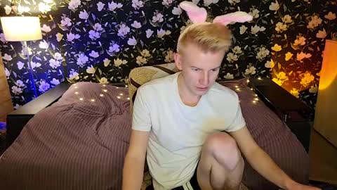 blond_boy69 online show from 6, 4, 2026