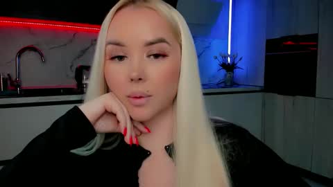 Snapshot of blond_diamond chatting on 13, 1, 2025 Lana online show from 13, 1, 2025