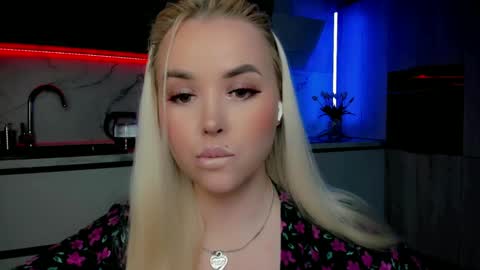 Snapshot of blond_diamond chatting on 14, 1, 2025 Lana online show from 14, 1, 2025