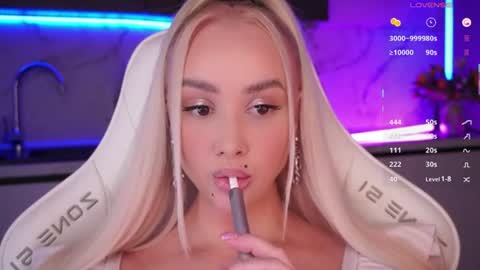 Snapshot of blond_diamond chatting on 24, 7, 2026 Lana online show from 24, 7, 2026