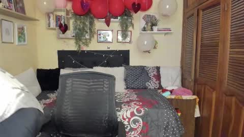 Snapshot of blondandtattooface chatting on 23, 2, 2025 blondandtattooface online show from 23, 2, 2025