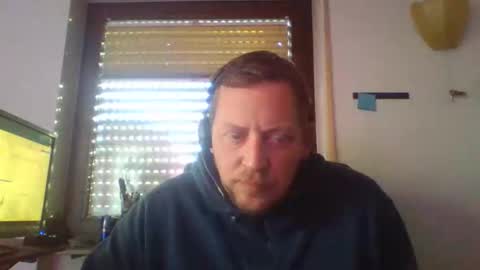 blonde32m online show from 3, 11, 2025