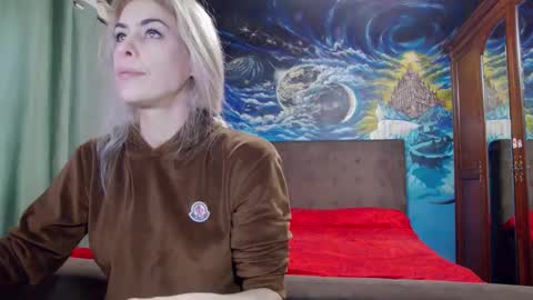 Snapshot of blonde4pasion chatting on 16, 1, 2025 blonde4pasion online show from 16, 1, 2025