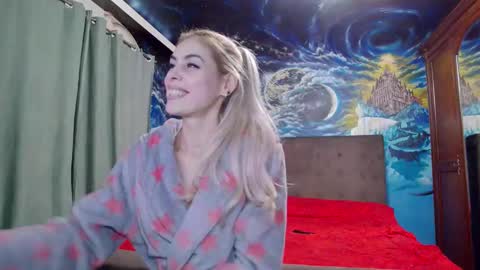 Snapshot of blonde4pasion chatting on 16, 1, 2025 blonde4pasion online show from 16, 1, 2025