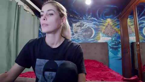 Snapshot of blonde4pasion chatting on 2, 3, 2025 blonde4pasion online show from 2, 3, 2025