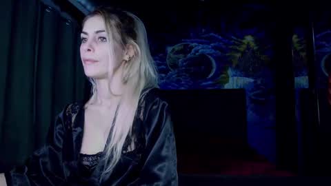 Snapshot of blonde4pasion chatting on 8, 3, 2025 blonde4pasion online show from 8, 3, 2025