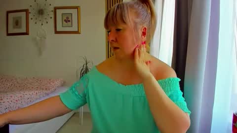 Nicole online show from 20, 4, 2026