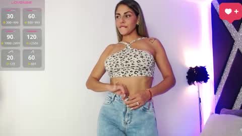 Snapshot of blonde_cat1515 chatting on 18, 2, 2025 alejandra online show from 18, 2, 2025