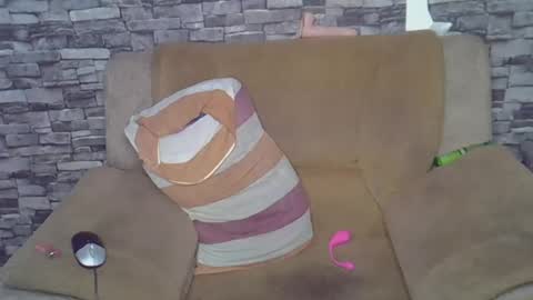 blonde_creamy online show from 7, 7, 2026