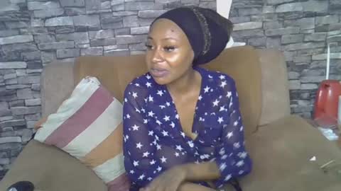 blonde_creamy online show from 13, 7, 2026