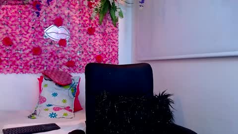 blonde_squirt_ online show from 21, 1, 2025