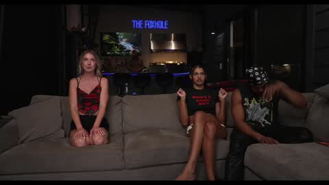 blondefoxsilverfox online show from 4, 10, 2025