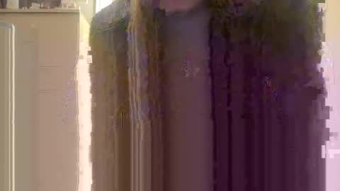 Snapshot of blondegirl964 chatting on 13, 10, 2025 blondegirl964 online show from 13, 10, 2025