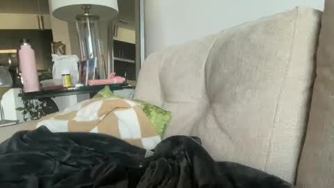 IM TRYNG online show from 21, 12, 2025