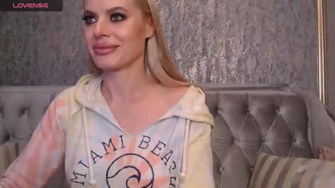 Helen online show from 27, 9, 2025