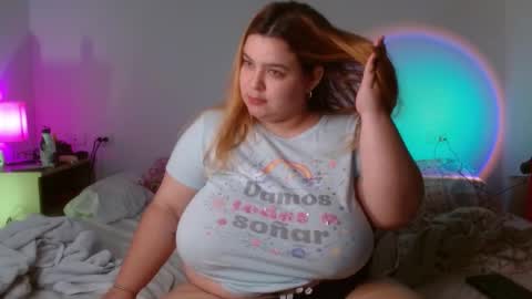 Snapshot of blondyliciousx chatting on 1, 2, 2025 katartistic name online show from 1, 2, 2025