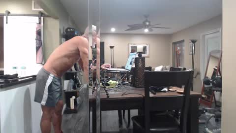 Snapshot of blu4121 chatting on 16, 9, 2025 Wyatt online show from 16, 9, 2025