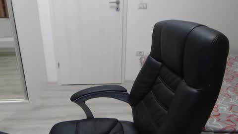 Snapshot of blue_eyes96 chatting on 26, 2, 2025 Juliet online show from 26, 2, 2025