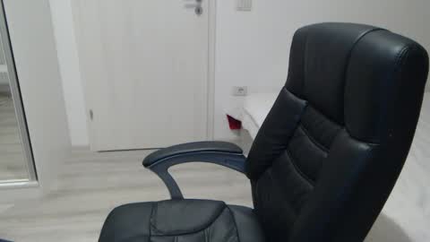 Snapshot of blue_eyes96 chatting on 10, 2, 2026 Juliet online show from 10, 2, 2026