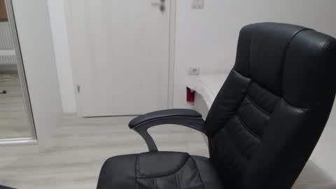 Snapshot of blue_eyes96 chatting on 19, 2, 2026 Juliet online show from 19, 2, 2026