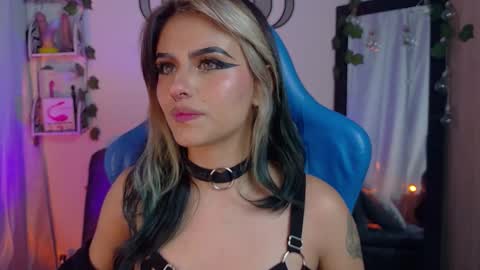 blue_kittenn online show from 11, 1, 2026