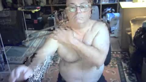 Snapshot of bluebox65 chatting on 1, 10, 2025 bluebox65 online show from 1, 10, 2025