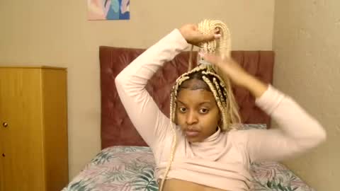 Snapshot of bluedi622952 chatting on 4, 8, 2026 Tee online show from 4, 8, 2026