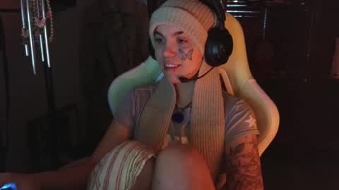 Snapshot of bluedweeb chatting on 14, 2, 2025 Blue online show from 14, 2, 2025