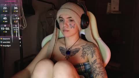 Snapshot of bluedweeb chatting on 8, 3, 2025 Blue online show from 8, 3, 2025