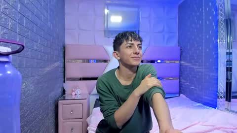 Snapshot of blueestar03 chatting on 5, 1, 2025 blueestar03 online show from 5, 1, 2025