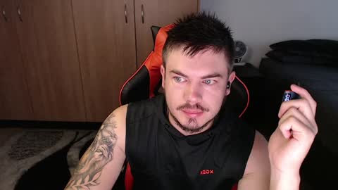 Snapshot of blueeyeboy0 chatting on 3, 2, 2025 blueeyeboy0 online show from 3, 2, 2025