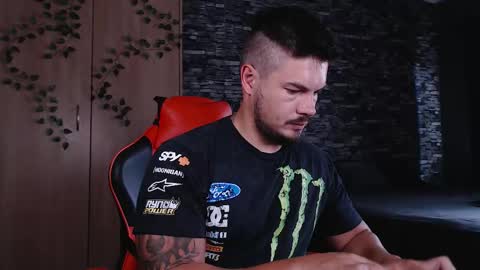 blueeyeboy0 online show from 20, 3, 2026