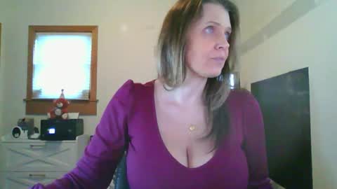 BlueEyedDDVixen online show from 19, 1, 2026