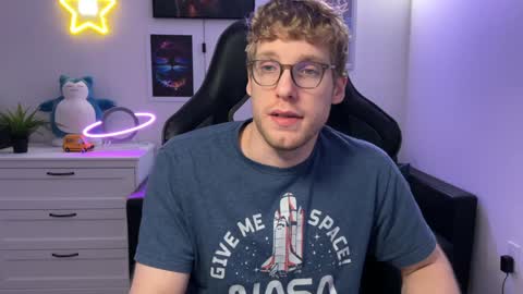 blueeyedtallguy online show from 4, 12, 2024