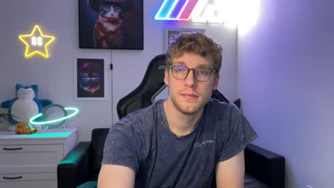 blueeyedtallguy online show from 6, 12, 2024