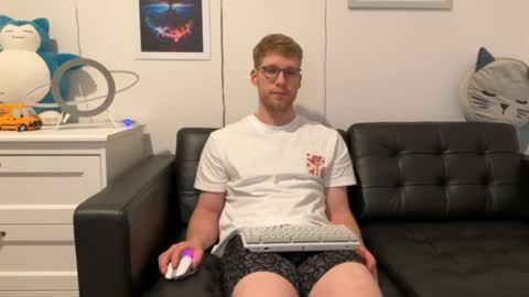 blueeyedtallguy online show from 17, 12, 2024