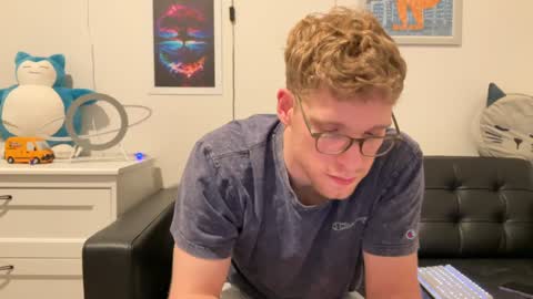 blueeyedtallguy online show from 18, 12, 2024